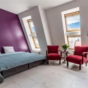 https://apartament-broadway.poznan-hotels.com